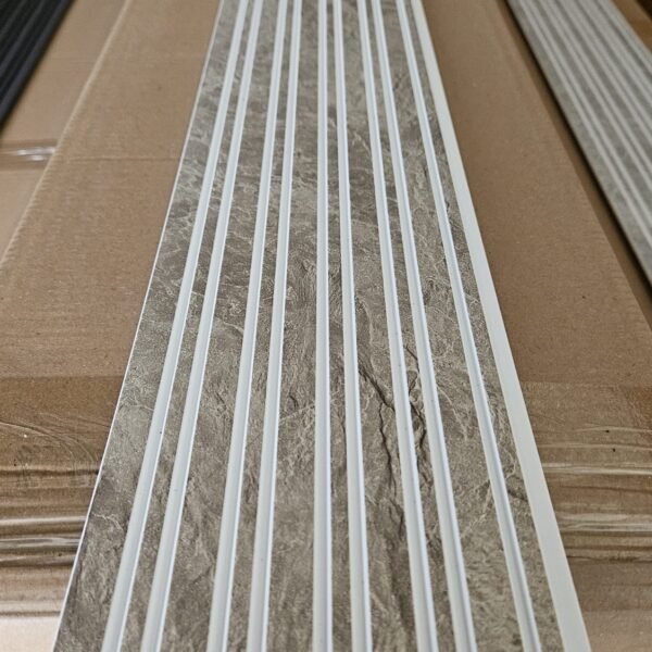 Riflaj decorativ din duropolimer D106-MARBLE CREAM